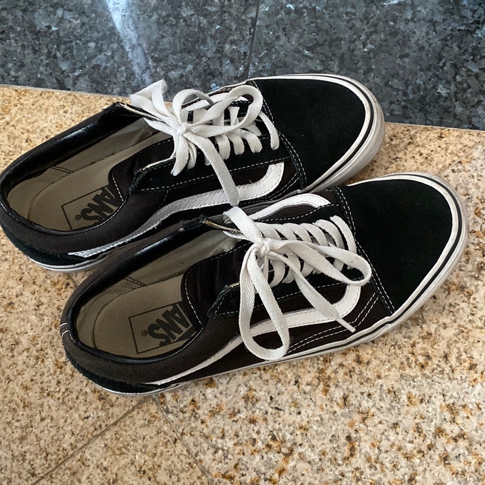 Black old skool vans